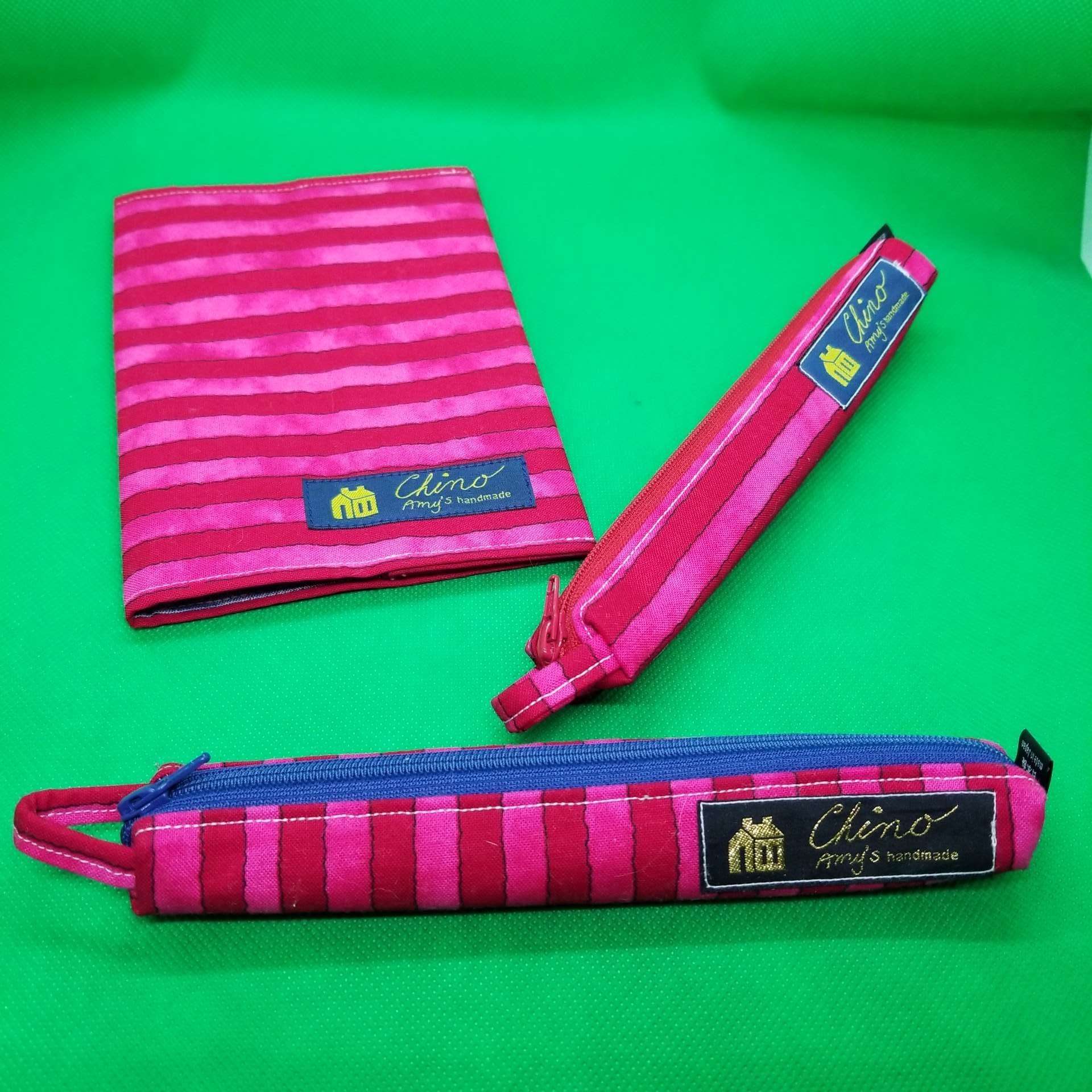 Hペンケース、ブックカバー、三角ポーチお揃い