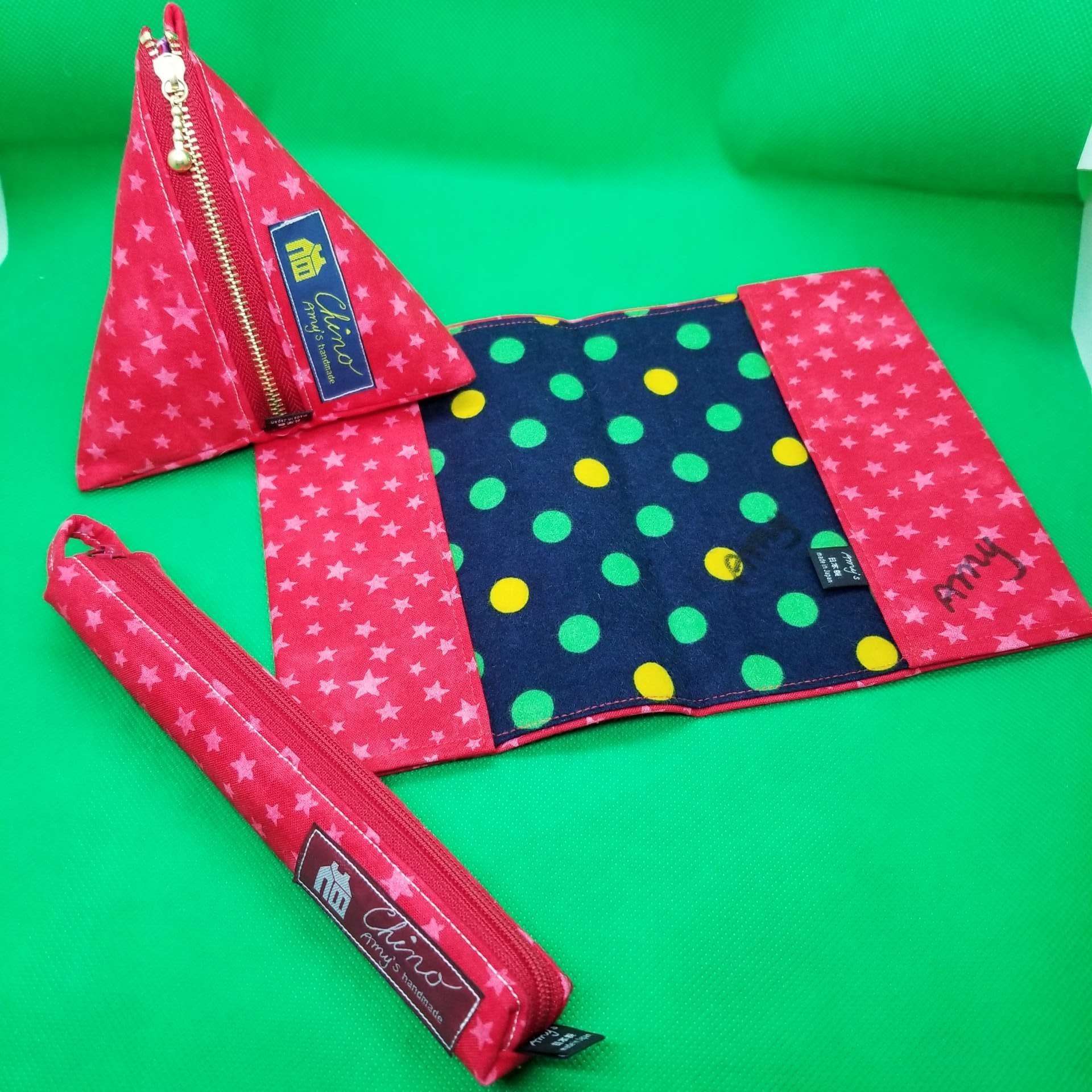 Jペンケース、ブックカバー、三角ポーチお揃い