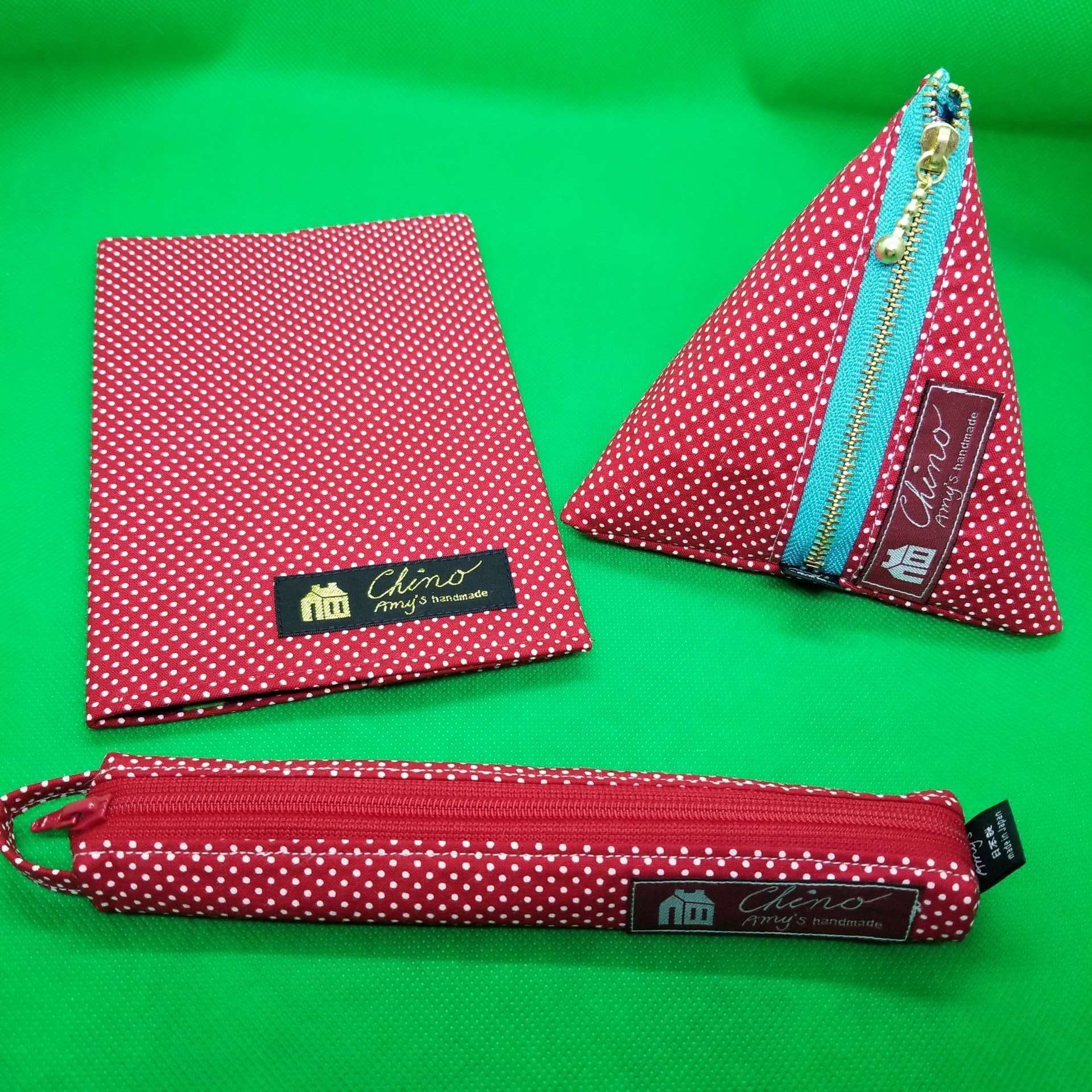 Iペンケース、ブックカバー、三角ポーチお揃い